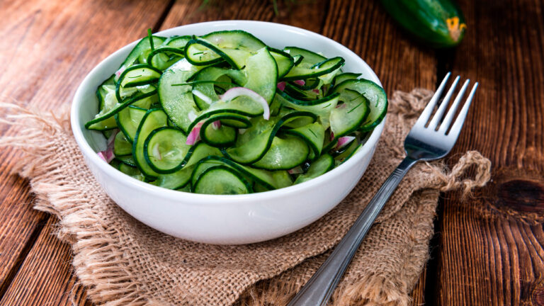 Ensalada de pepino (4 personas)